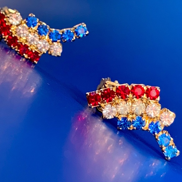 VTG Kramer New York Red/White/Blue Rhinestone Gold Tone Clip Earrings - Picture 5 of 9